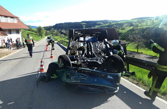 Nach diesem Unfall auf der B 294 in Pr...Feuerwehr war rechtzeitig zur Stelle.   | Foto: Feuerwehr Elzach