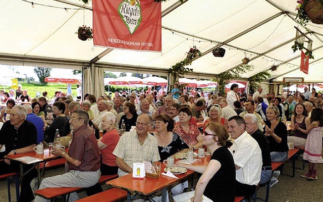 Das  Musikfest lockt viele Besucher nach Riegel.   | Foto: Verein