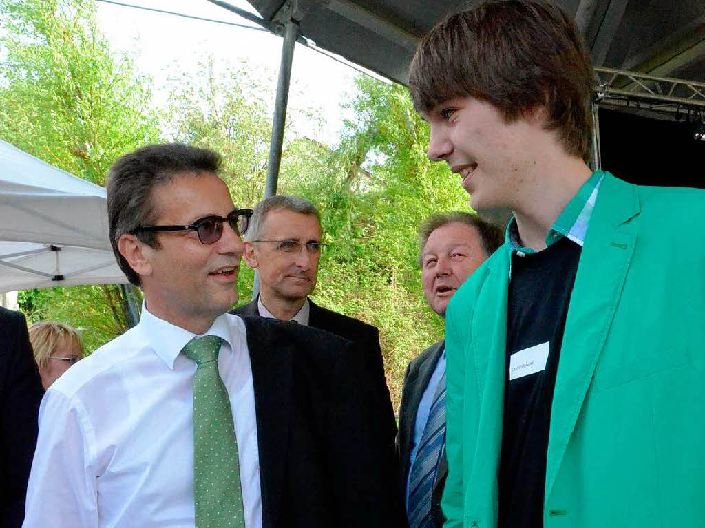 Von Jugendpolitiker zu Landespolitiker: Dominik Apel (rechts) im Gesprch mit Peter Hauk