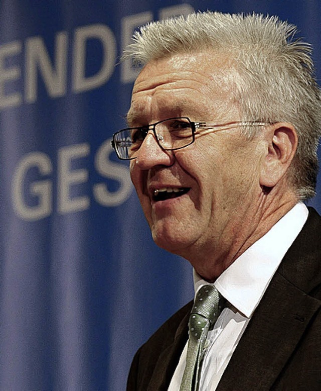 Ministerprsident Winfried Kretschmann...g  bei der Handwerkskammer in Freiburg  | Foto: schneider