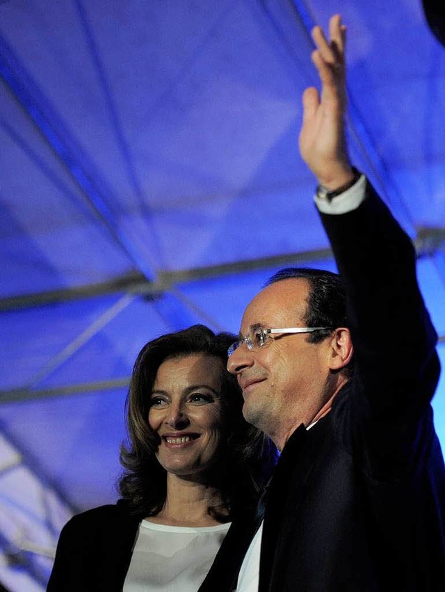 Francois Hollande ist neuer Prsident ... Seite: Partnerin Valerie Trierweiler.  | Foto: AFP