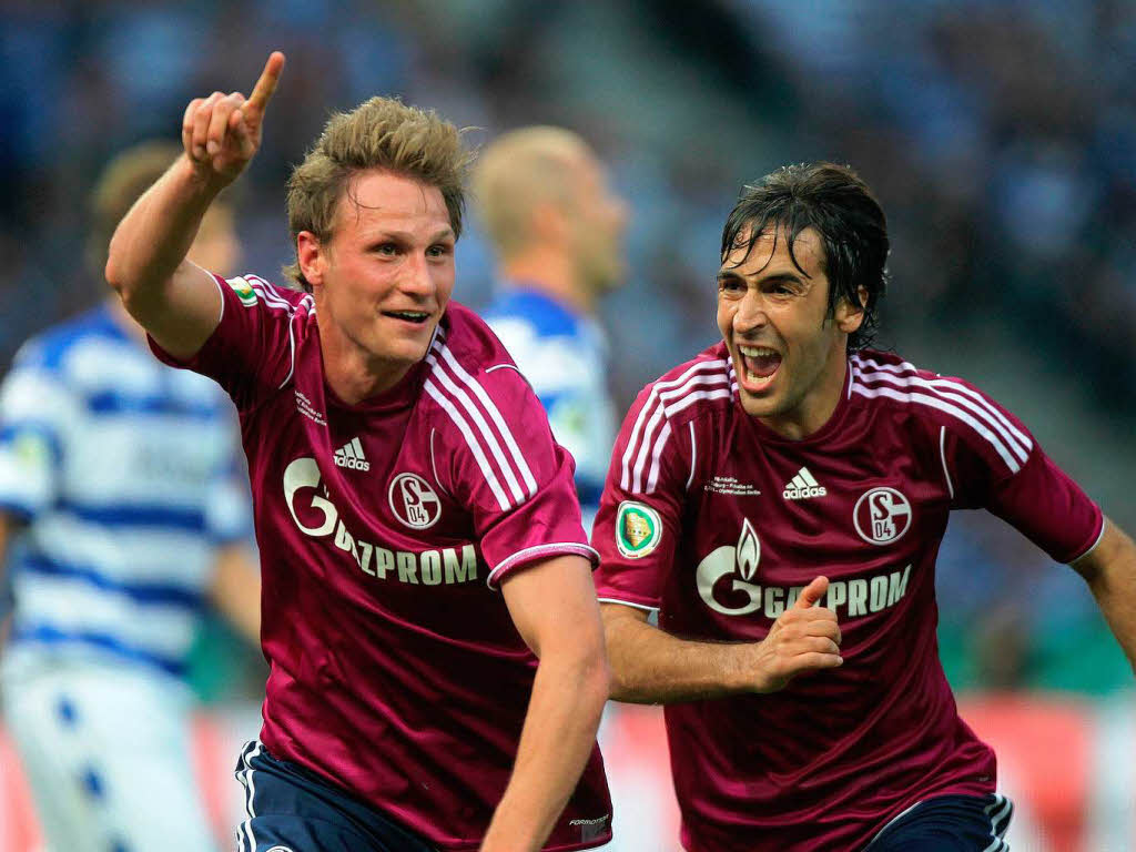 Benedikt Hwedes (links), FC Schalke 04