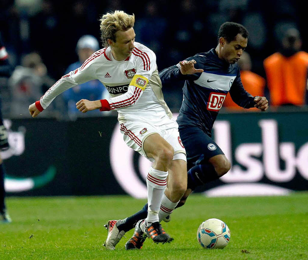 Simon Rolfes, Bayer Leverkusen: Aufgrund von einer Knieverletzung nicht bei der WM 2010 dabei. In 26 Spielen hat er bislang das Nationaltrikot bergezogen. Bei der EM wird er aber nur vom Fernseher aus zuschauen knnen.