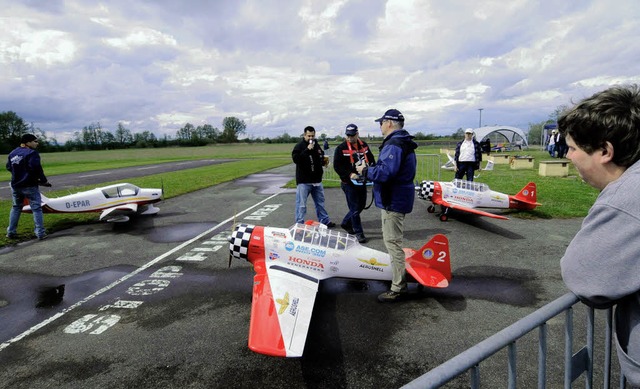 Kleine Flieger, groe Wirkung: Die mit...ch hier gilt die Faszination Technik.   | Foto: wolfgang knstle