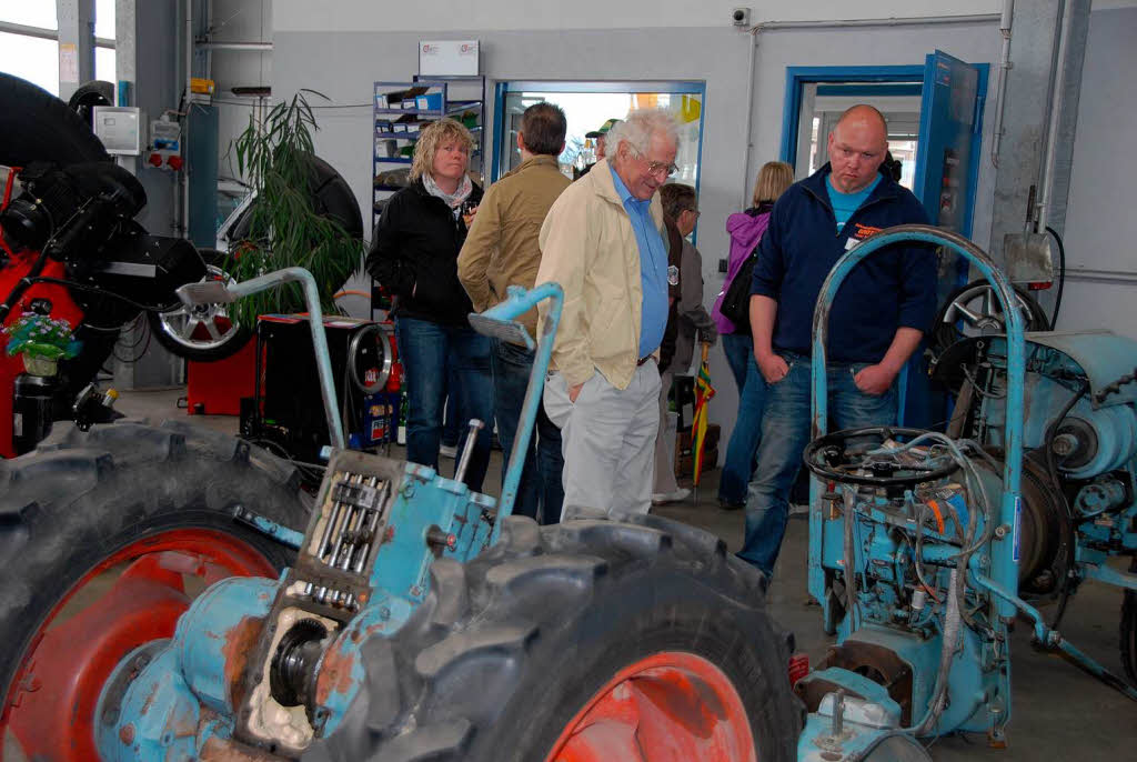 Einblicke in das Innenleben eines zerlegten Traktors.