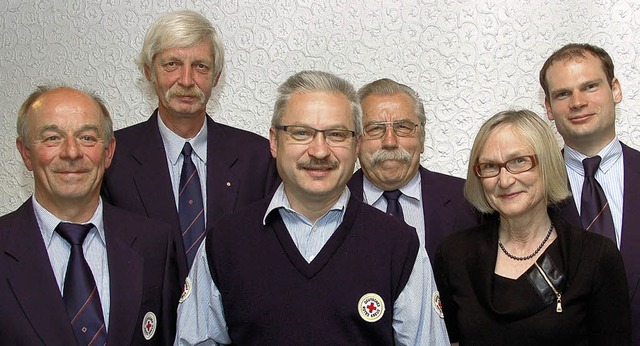 Ehrungen beim  DRK-Ortsverein  (von li... und Kreisgeschftsfhrer Jan Seeger.   | Foto: Wolfgang Beck