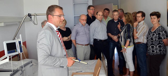 Mitglieder des Sozial- und Gesundheits...Leiter des Spitals in Bad Sckingen.    | Foto: Stefan Sahli