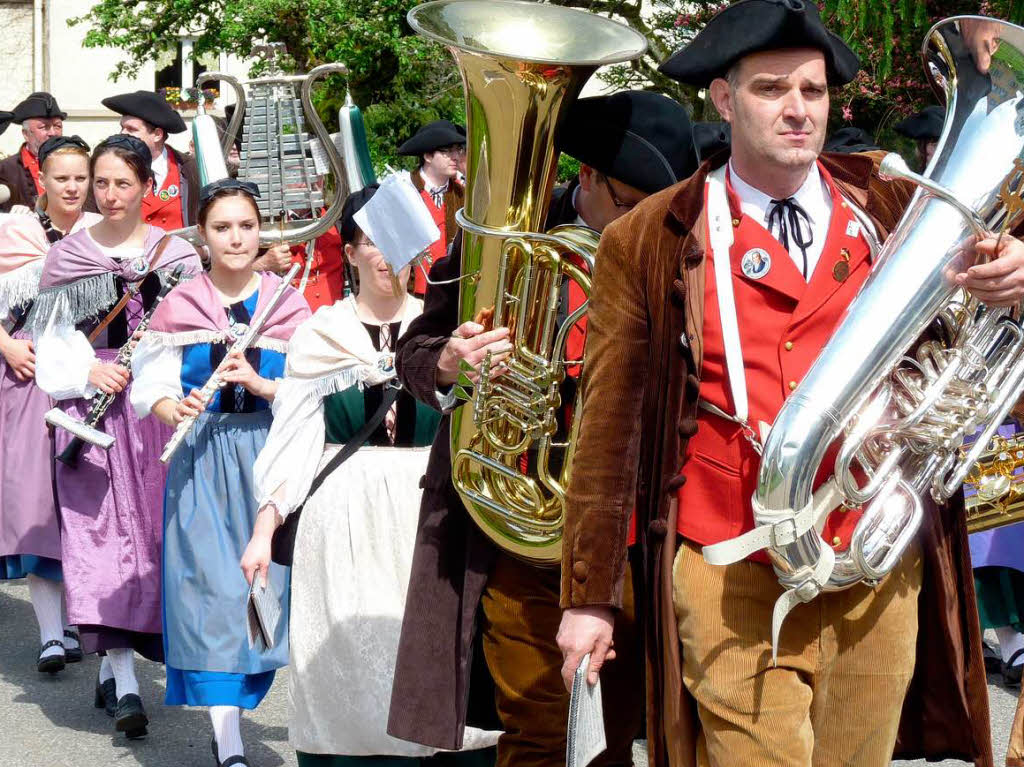 Die Hebelmusik in ihrer historischen Tracht