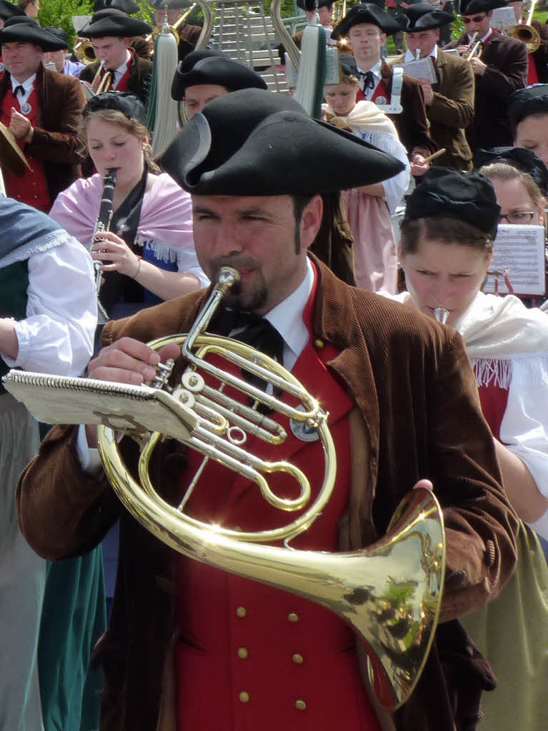 Die Hebelmusik in ihrer historischen Tracht