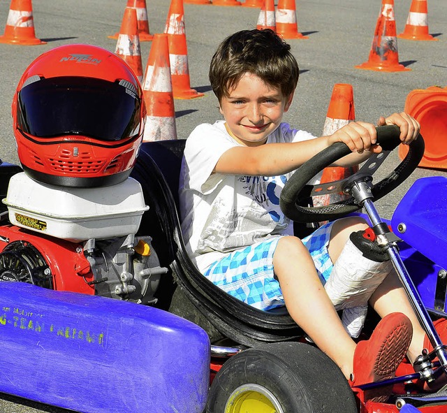 Der neunjhrige Kartfahrer  Levin Bch...tag von 9, am Sonntag von 9.30 Uhr an.  | Foto: Dieter Erggelet