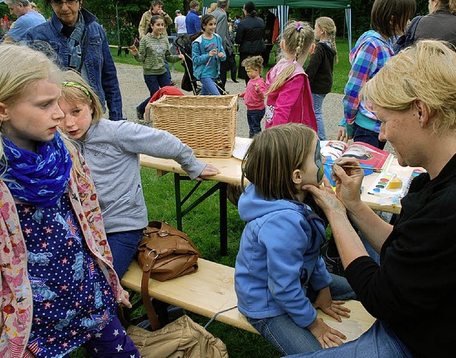 Kinderschminken im Brgerpark  | Foto: Gertrude Siefke