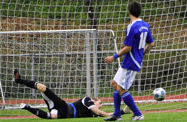 Torhter Rick Kiefer geschlagen, die B... an clevereren Gsten aus Radolfzell.   | Foto: Bernd Seger