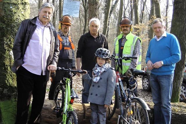 Fahrradstnder im Wald