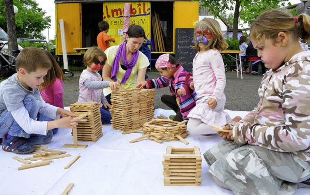 Der Turmbau zu Hochdorf: Auf dem Platz...lle gibt es regelmig Spielaktionen.   | Foto: T.Kunz