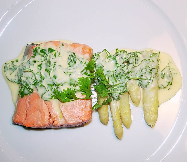 Frhlingskomposition: Lachs, Spargel und Kerbel  | Foto: stechl