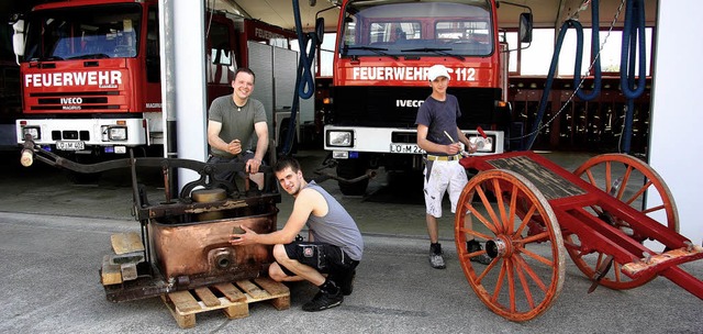 Die Handspritze aus dem Jahr 1872 ist ...eutigen &#8222;Wasserspritzen&#8220;.   | Foto: Heiner Fabry