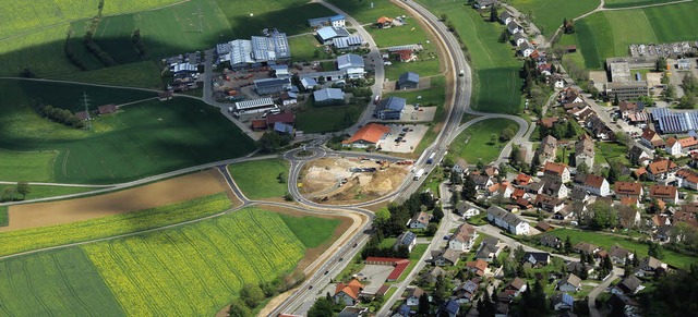 Luftbild - Ausbau B 31 bei Lffingen Mitte  | Foto: Christa Maier
