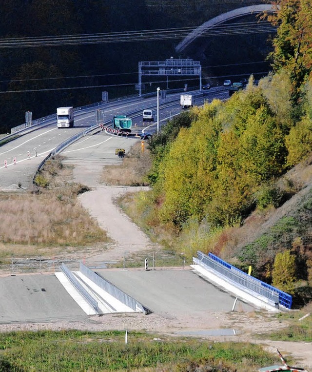 Der Weg zu einer durchgngigen Autobah...rg- und Konsenstrasse an einen Tisch.   | Foto: Ralf Staub