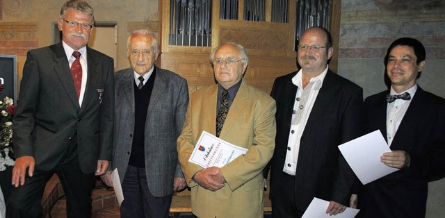 Ehrenmitglieder der Stadtmusik wurden ...mlin und Martin Holschuh (von links).   | Foto: Beatrice Ehrlich