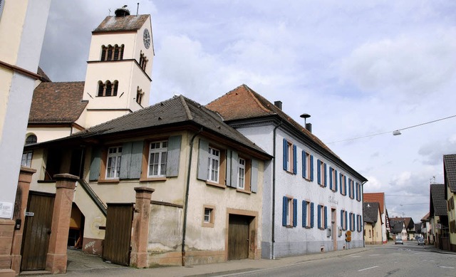 Kirche, Pfarrsaal und Rathaus in Forch...t. Am Sonntag entscheiden die Brger.   | Foto: Archivfoto: Roland Vitt