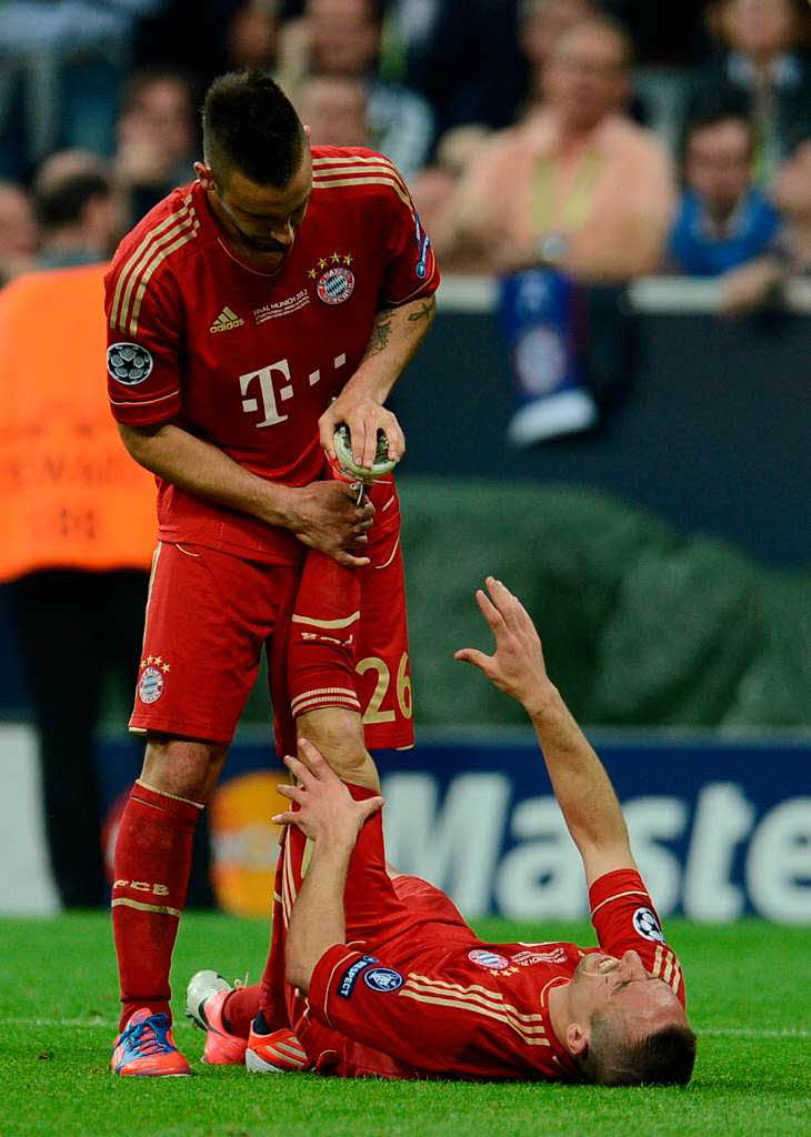 Die Bayern-Profis waren nach dem verlorenen Elfmeterschieen vllig niedergeschlagen.