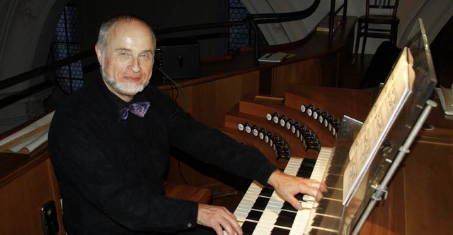 Bezirkskantor Michael Felix beim Mnst...am Samstag an der groen Klais-Orgel.   | Foto: Hrvoje Miloslavic