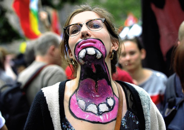Aufschrei gegen die Sparpakete: Blockupy-Protest in Frankfurt  | Foto: DPA