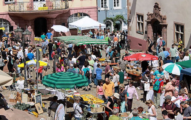 Buntes Markttreiben herrschte beim End...ermarkt am Sonntag in der Innenstadt.   | Foto: Melanie brandt