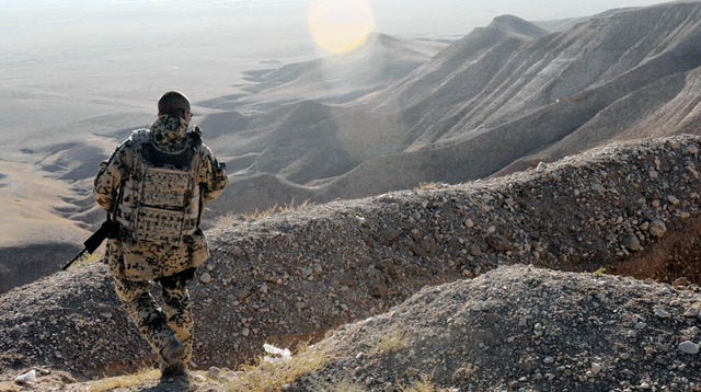 Noch bis 2014 werden Bundeswehrsoldaten in Afghanistan im Einsatz sein.   | Foto: DPA/Ostermann