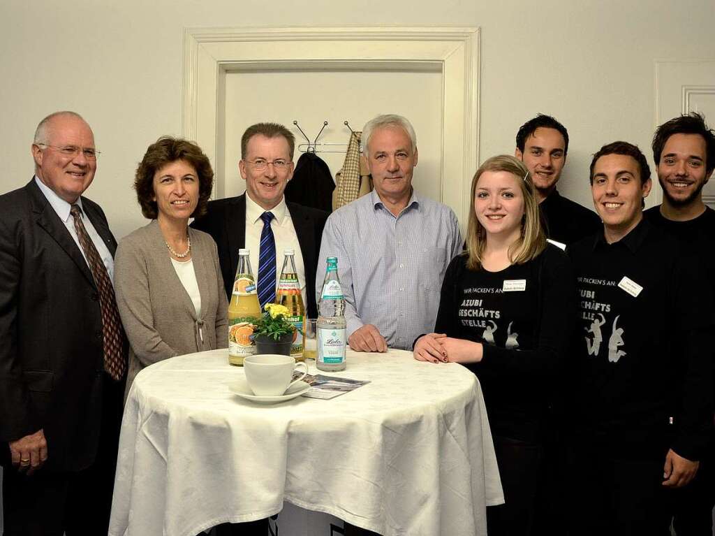 Besuch der Geschftsfhrung:   Wolfgang Poppen, Dr. Verena Ehrlicher,  Hans-Otto Holz und Regionalverlagsleiter Lothar Hilfinger (v. links)
