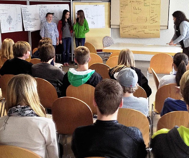 Beim Jugendhearing stellten Sldener Jugendliche ihre Wnsche und Ideen vor.   | Foto: privat