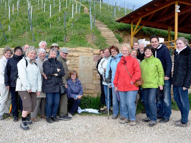 Gruppenfoto der Teilnehmer bei der Wanderung mit Weinprobe  | Foto: Bz