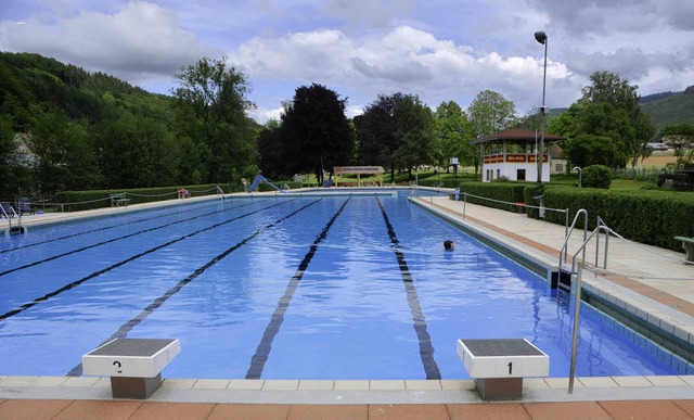 Das Elzacher Schwimmbad wird intensiv ..., an denen es gar nicht geffnet hat.   | Foto: Bernd Fackler