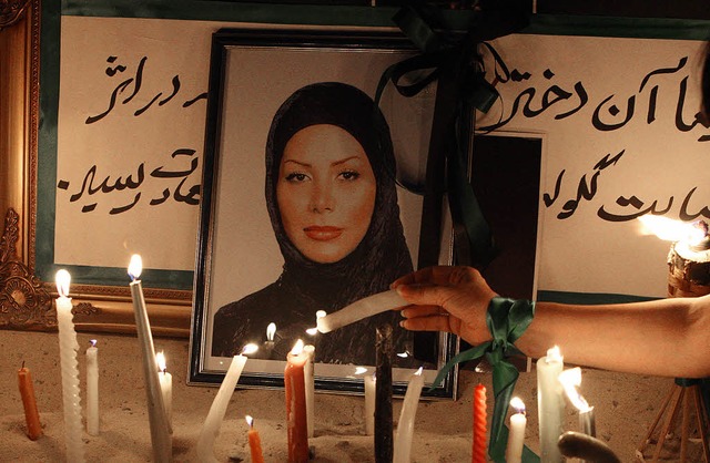 Weltweit wurde um Neda Agha Soltan get...zunchst fr die Verstorbene gehalten.  | Foto: dpa