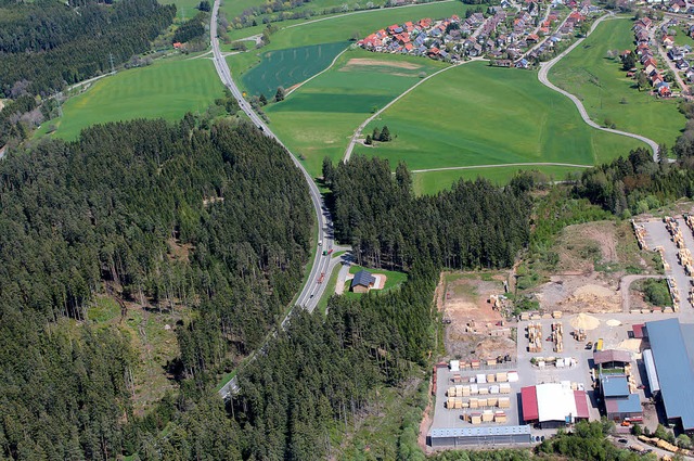 Luftbild Rtenbach Einfahrt - mglicher Tankstellenstandort  | Foto: Christa Maier