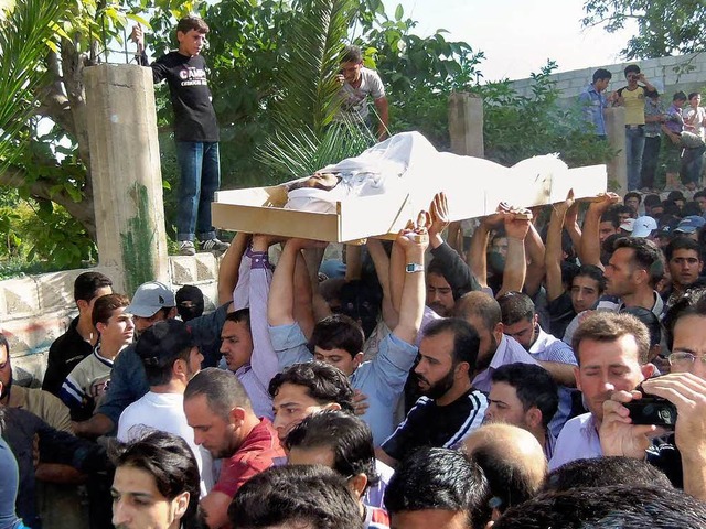Das Assad-Regime geht immer blutiger g...und wurde dafr mit dem Tod bestraft.)  | Foto: dapd