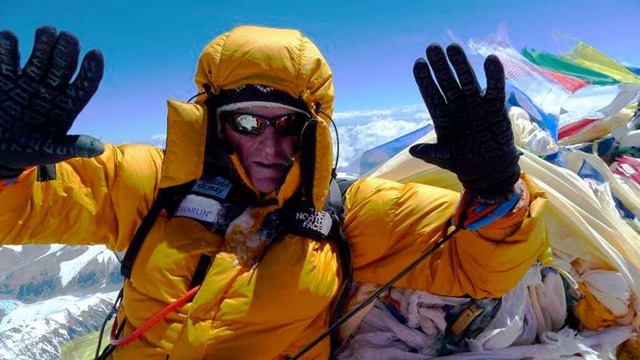 Richard Stihler ist am Ziel: auf  dem Gipfel des Mount Everest.  | Foto: Richard Stihler