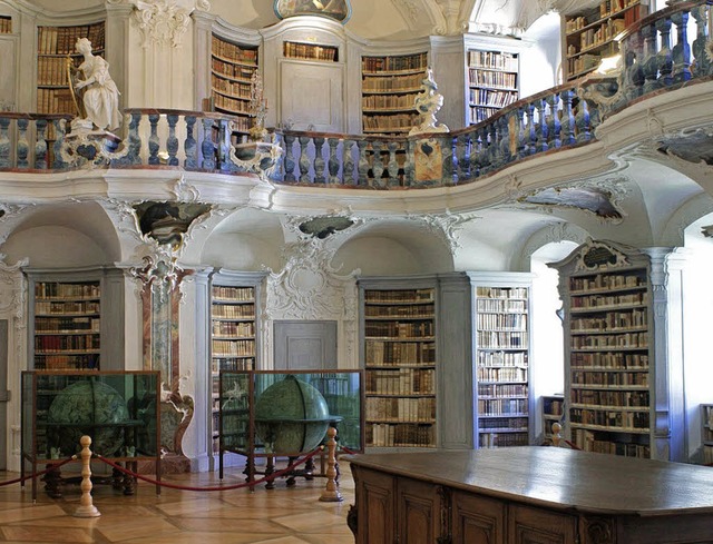 Die historische Bibliothek des Klosters St. Peter   | Foto: Christian John
