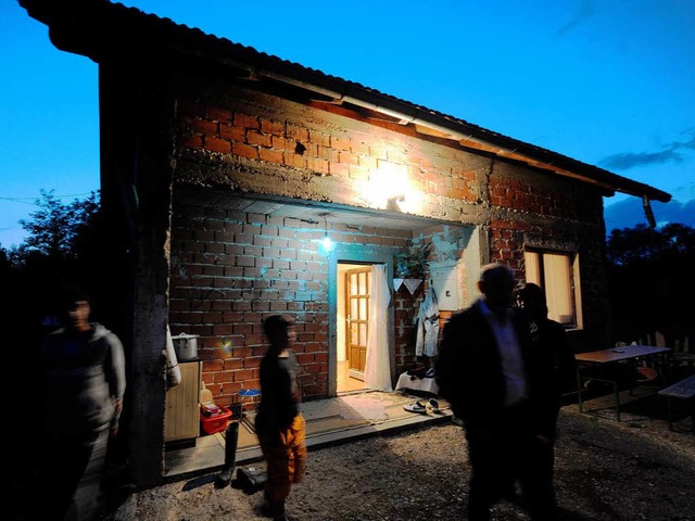 In diesem Haus wurde das Mdchen jahrelang geqult und misshandelt.  | Foto: AFP