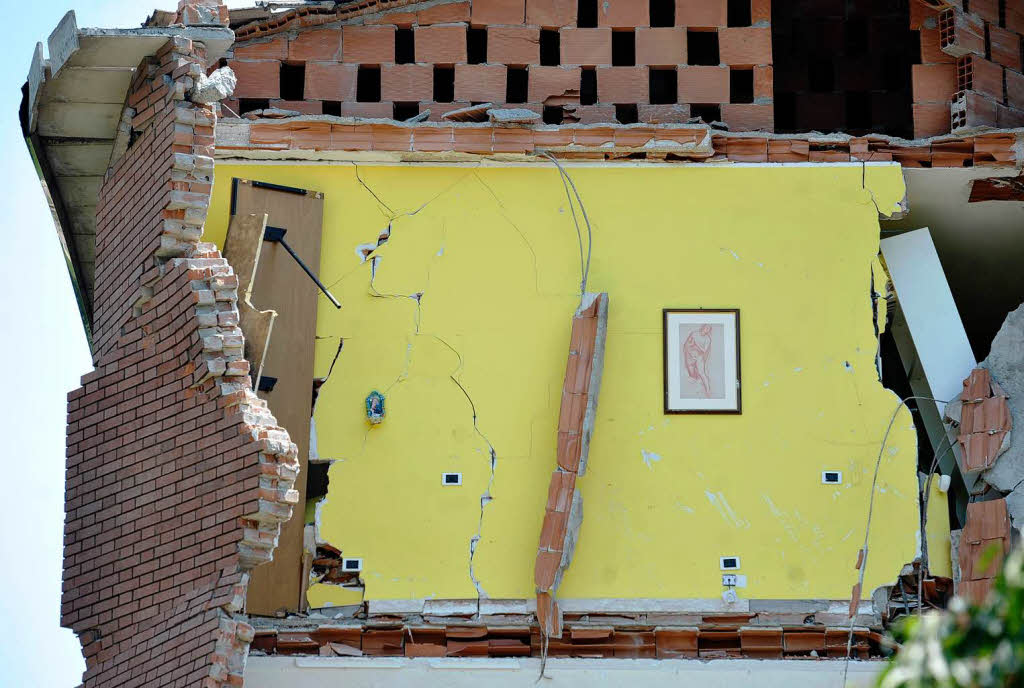 Ein zerstrtes Haus in der schwer getroffenen Kleinstadt Cavezzo
