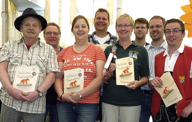 Wandern macht in der Gruppe besonderen...estzelt des Bachheimer Narrenvereins.   | Foto: Karla Scherer