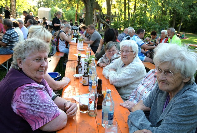 Ein Fest fr mehrere Generationen war der  Lindenbltenhock in Kippenheim.   | Foto: Sandra Decoux-Kone