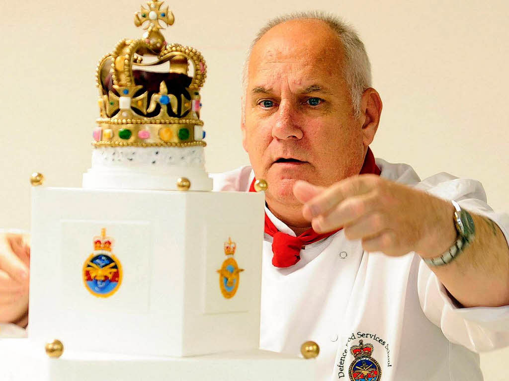 Alan Starling ist fr die Torte zustndig, die der Queen serviert wird.