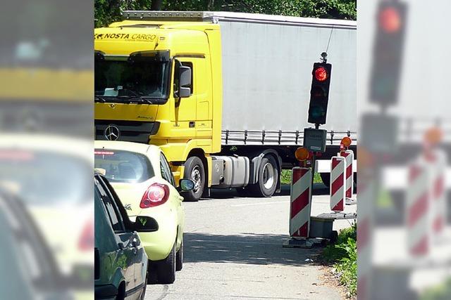 AUCH DAS NOCH: Die Ampel steht noch eine Weile