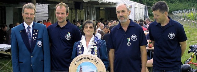 Die Knigskette erfolgreich verteidige...s Vereins, Gerhard Erschig (rechts).    | Foto: PRIVAT