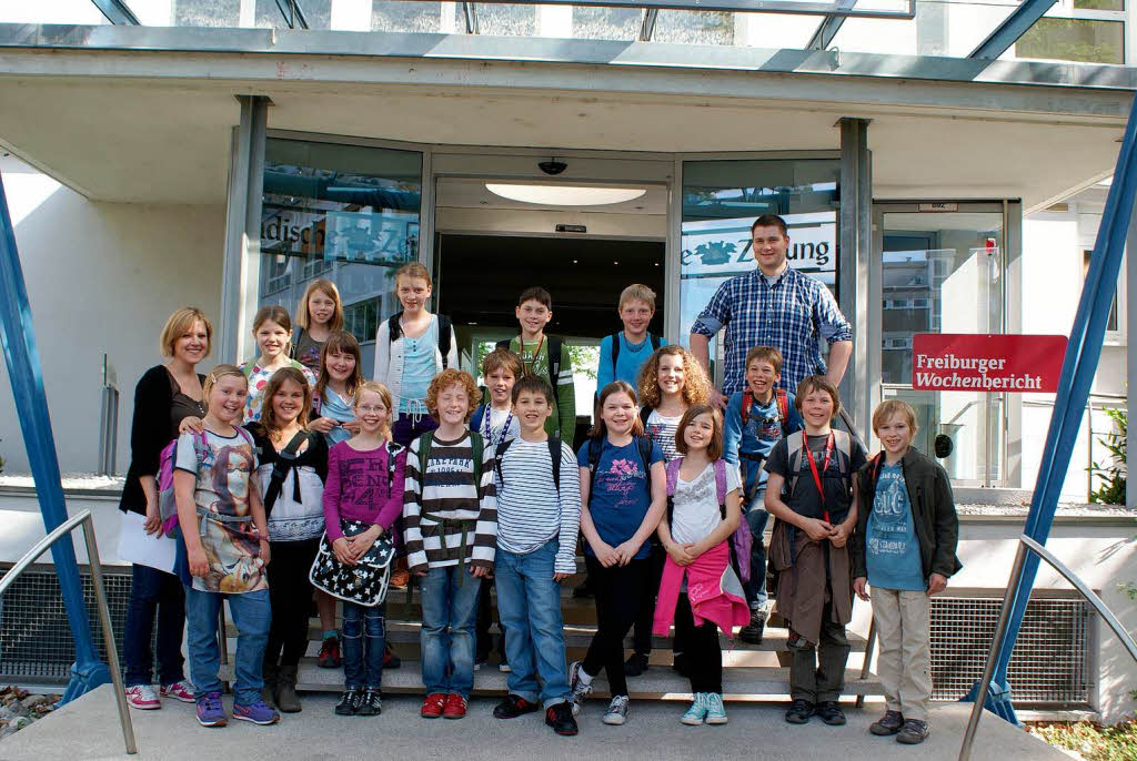 Die Klasse 4e der Grundschule Wittlingen mit ihrer Lehrerin Frau Marie Wevers Die Klasse 4e der Grundschule Wittlingen mit ihrer Lehrerin Frau Marie Wevers