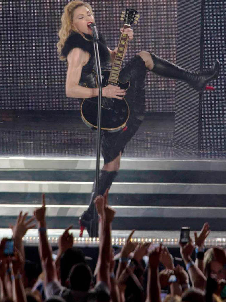 Friede, Freude, Frivolitten: Madonna live in Tel Aviv