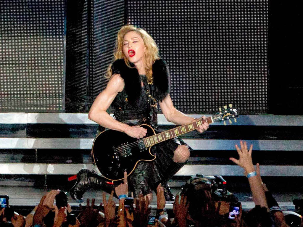 Friede, Freude, Frivolitten: Madonna live in Tel Aviv