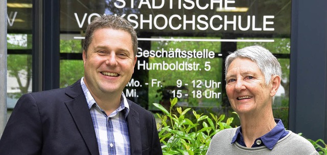 Thomas Leischner und Verena Tippmann s...gagierte Hnde bergeben werden kann.   | Foto: Ulrich Senf