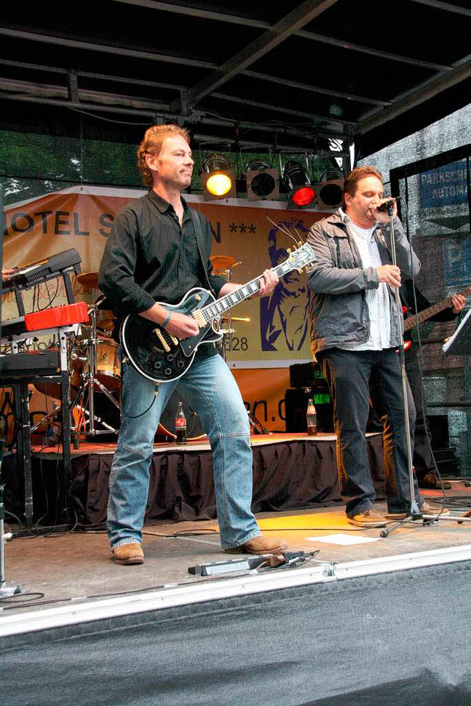 Beste Stimmung bei voller Lautstrke und vollen Glsern. Bei Wein und Musik war in Staufen drei Tage lang alles geboten,